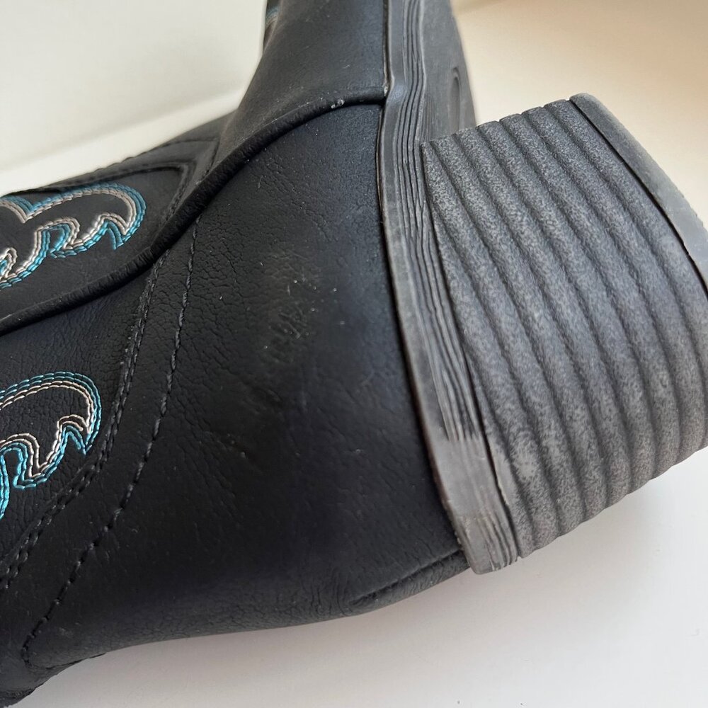 Women's Mid Calf Embroidered Black Cowboy Boots | Size 7 - Picture 12 of 14